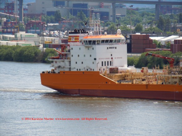 Stainless Steel Tanker MT Acquamarina (12,000 DWT,  20 Segregations, Cargo Tanks, Cargo Manifolds) Hamburg Port Call in May 2014