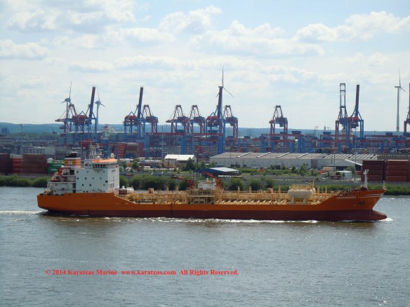 Stainless Steel Tanker MT Acquamarina (12,000 DWT,  20 Segregations, Cargo Tanks, Cargo Manifolds) Hamburg Port Call in May 2014