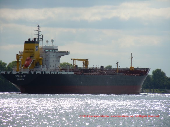 MT SEAHAKE 32,000 DWT Handysize Product Tanker built in 2003 at Lindenau