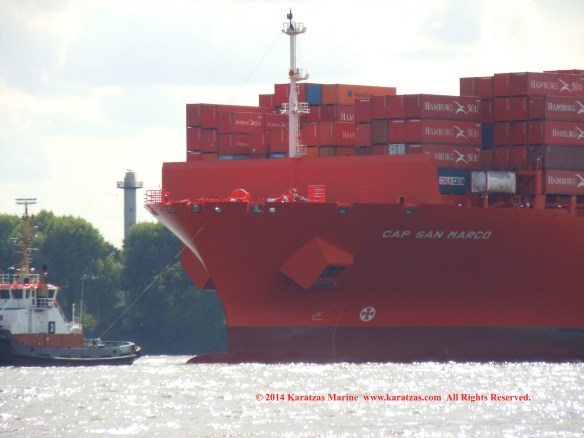 Post-panamax Containership MV 'CAP SAN MARCO' (9,700 TEU, built in 2013); Hamburg Port Call in May 2014