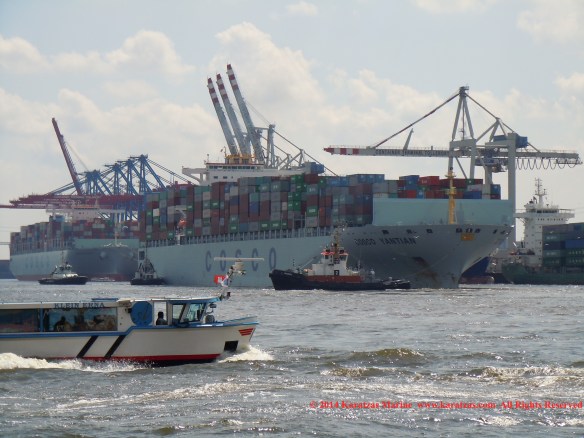 MV 'COSCO YANTIAN' 9,500 TEU Post-panamax containership built in 2006; Hamburg 2014