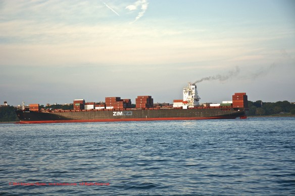 MV ZIM PIRAEUS 10